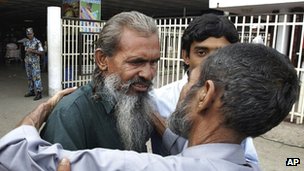 Δεν είναι ανέκδοτο..Το Πακιστάν φυλάκισε 15 χρόνια Μπαγκλαντεσιανό επειδή μπήκε παράνομα στη χώρα τους. - Φωτογραφία 1