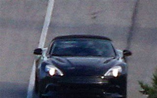 Νέα έκδοση Aston Martin Vanquish Roadster - Φωτογραφία 1