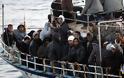 Συναγερμός στην Κρήτη-Εντοπίστηκε ακυβέρνητο πλοιάριο με λαθρομετανάστες