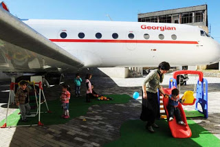 Αεροπλάνο μεταμορφώθηκε σε… παιδικό σταθμό! - Φωτογραφία 1