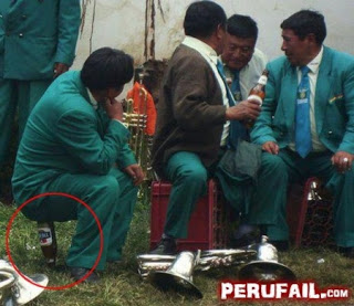 FUNNY PICTURES: Μετά τους Ρώσους...οι Περουβιανοί μας συναρπάζουν! - Φωτογραφία 2