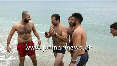 Ο Αγιασμός των Υδάτων – Θεοφάνεια 2013 στο Πλωμάρι [Video & Photos] - Φωτογραφία 7