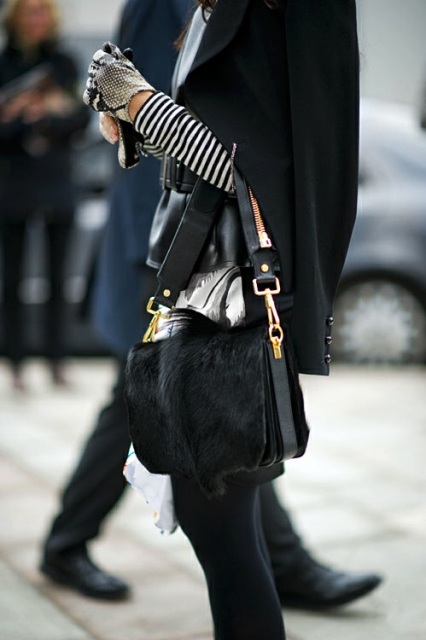 Fashion trend: Μαύρη day bag - Φωτογραφία 2