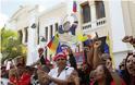 Μπολιβαριανή Βενεζουέλα το 2013: «Δέσου καλά, ακόμα δεν είδες τίποτα» - Φωτογραφία 5