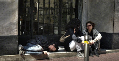 Πεθαίνοντας στους δρόμους της Αθήνας! - Ρεπορτάζ-σοκ της Huffington Post - Φωτογραφία 5