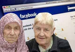 Ο Β΄ Παγκόσμιος χώρισε δύο αδελφές και το Facebook τις ένωσε ξανά! - Φωτογραφία 1