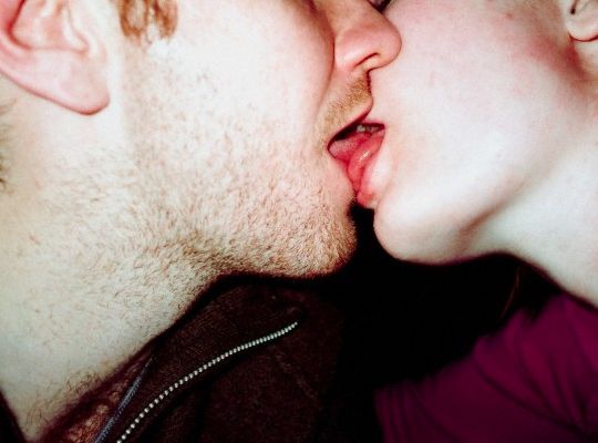 Αυστηρά για Άντρες: Άλλαξέ της τα φώτα με το σωστό φιλί - Φωτογραφία 5