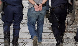 Αιτωλ/νία: Εξιχνιάστηκε ένοπλη ληστεία - Τρεις Έλληνες οι δράστες - Φωτογραφία 1