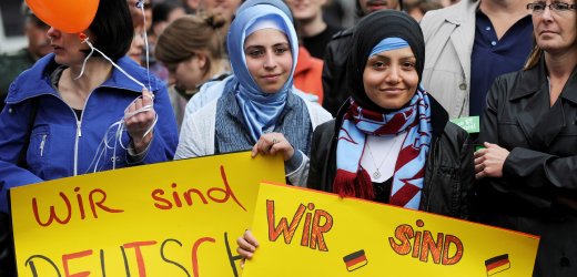 Έρευνα: Κακοπληρωμένοι συγκριτικά οι μετανάστες στη Γερμανία - Φωτογραφία 1