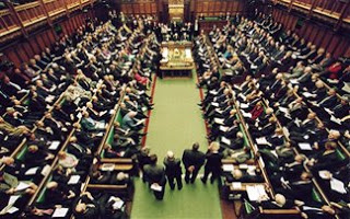 Οι Βρετανοί βουλευτές ζητούν αυξήσεις έως 30% - Φωτογραφία 1