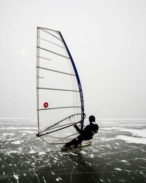 Windsurfing πάνω σε παγωμένη λίμνη! - Φωτογραφία 4