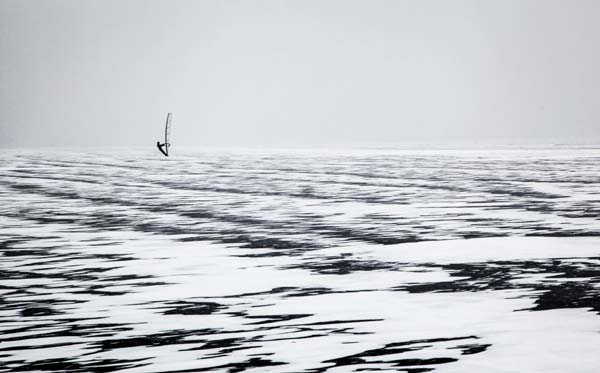 Windsurfing πάνω σε παγωμένη λίμνη! - Φωτογραφία 5