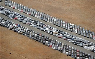 ΑΠΙΣΤΕΥΤΟ! Δείτε πού πήγαν όλα τα αυτοκίνητα που «χτύπησε» ο τυφώνας Σάντι - Φωτογραφία 1