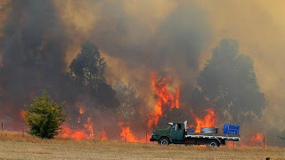 Αυστραλία: Μεγάλες πυρκαγιές μαίνονται στη νοτιοανατολική χώρα, η πυροσβεστική υπηρεσία απευθύνει έκκληση για εθελοντές - Φωτογραφία 1