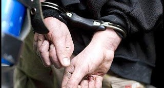 Συλλήψεις στην Φαρκαδόνα Τρικάλων για την προώθηση στην πορνεία 43χρονης - Φωτογραφία 1