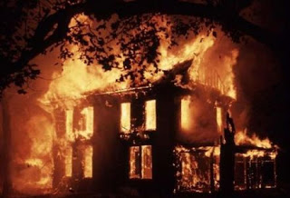 Ζάκυνθος: Καταστράφηκε ολοσχερώς σπίτι από πυρκαγιά - Φωτογραφία 1