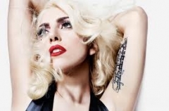 Κι όμως.... αυτό είναι το πραγματικό ύψος της Lady Gaga! - Φωτογραφία 1