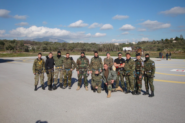 Άσκηση καταρρίχησης της Μονάδας Εφέδρων Καταδρομών Μ.Ε.Κ. απο ελικόπτερο - Φωτογραφία 21