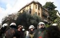 Εισβολή της αστυνομίας σε κατάληψη στην οδό Λέλας Καραγιάννη - Προσαγωγές 14 ατόμων - Φωτογραφία 3