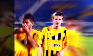 Θεσσαλονίκη: Μια πόλη κλαίει για τον 16χρονο ποδοσφαιριστή,Άγγελο!!! ! - Φωτογραφία 1