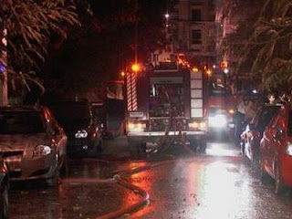 Φωτιά σε δώμα οικοδομής στη Θεσσαλονίκη - Φωτογραφία 1