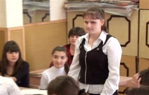 Μια νεαρή τυφλή Ρωσίδα, «ορθώνει ανάστημα» και προκαλεί τον Πούτιν - Φωτογραφία 2