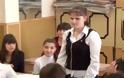 Μια νεαρή τυφλή Ρωσίδα, «ορθώνει ανάστημα» και προκαλεί τον Πούτιν - Φωτογραφία 2
