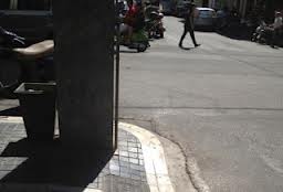 Πάτρα: O Δήμος επισκευάζει πεζοδρόμια - Δείτε σε ποια σημεία - Φωτογραφία 1