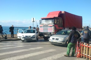 Κυκλοφοριακό έμφραγμα και ταλαιπωρία προκαλεί η επίσχεση στον ΟΑΣΘ - Φωτογραφία 3