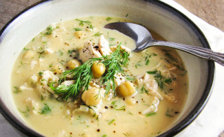 Η συνταγή της ημέρας: Σούπα αυγολέμονο με κοτόπουλο - Φωτογραφία 1