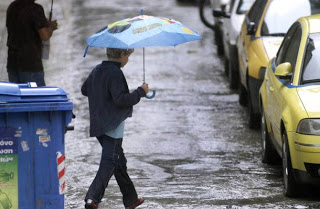 Έκτακτο δελτίο ΕΜΥ.Πλημμύρισαν οι δρόμοι από τα δάκρυα του λαού για Παπακωνσταντίνου και Βενιζέλο..!!!! - Φωτογραφία 2