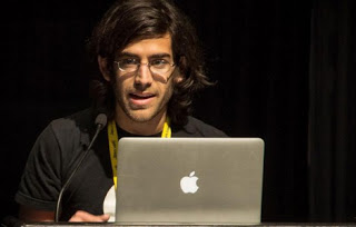 Ο πατέρας του Aaron Swartz: «To ΜΙΤ φταίει για την αυτοκτονία του» - Φωτογραφία 1