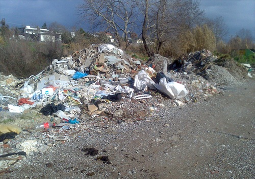Αιτωλ/νία: Ατελείωτος σκουπιδότοπος η Ερμίτσα - Δείτε φωτο - Φωτογραφία 3