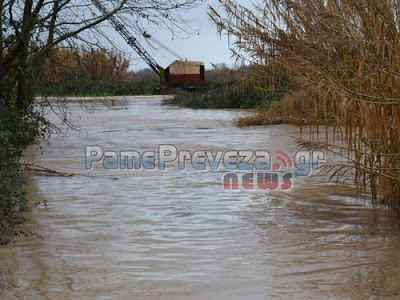 Πρέβεζα: Πλημμύρες από τις έντονες βροχοπτώσεις - Στα όρια ο ποταμός στον Λούρο - Φωτογραφία 4