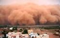 Απειλητικές αμμοθύελλες «καταβροχθίζουν» πόλεις! [photos] - Φωτογραφία 7