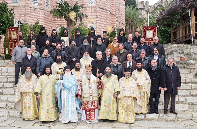 2611 - Η εορτή των Θεοφανείων στα μοναστήρια Ιβήρων και Ξενοφώντος (φωτογραφίες) - Φωτογραφία 8