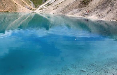 Μια επικίνδυνη λίμνη στην Αγγλία - Φωτογραφία 7