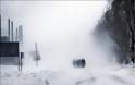 Ρουμανία: Προβλήματα στην ηλεκτροδότηση και στις συγκοινωνίες λόγω χιονοθύελλας