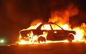 Αυτοκίνητο τυλίχτηκε στις φλόγες στο Μενίδι