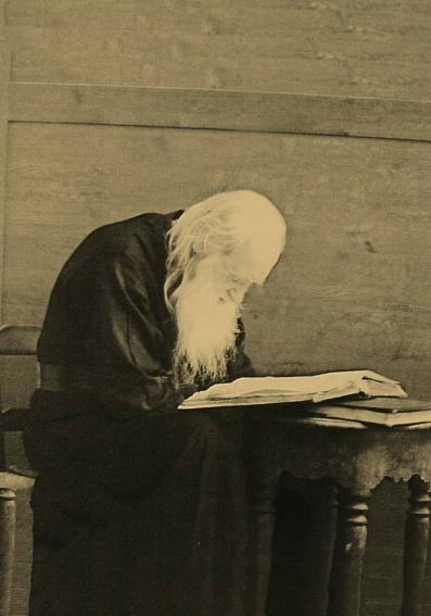 2626 - Εορτάζει σήμερα ο 98χρονος ηγούμενος της Ιεράς Μονής Αγίου Παντελεήμονος - Φωτογραφία 2