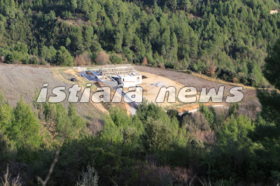 Ζέτα Μακρυπούλια - Μιχάλης Χατζηγιάννης χτίζου στην βόρεια Εύβοια για να στεγάσουν τον ερώτα τους - Φωτογραφία 3