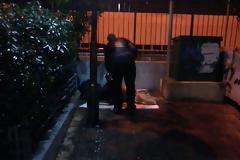 Ο ''όμιλος φίλων του δάσους'' κοντά στους άστεγους στη βροχερή νύχτα στις 26/1/2013