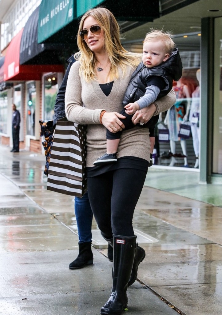 Hilary Duff: Shopping με τον δέκα μηνών γιο της (φωτό) - Φωτογραφία 8