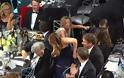 To αποκαλυπτικό ατύχημα της ηθοποιού στα SAG Awards - Σκίστηκε ..στη μέση το φόρεμά της! - Φωτογραφία 4