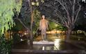 Πάτρα: Φωτίστηκε το άγαλμα του Ανδρέα Μιχαλακόπουλου