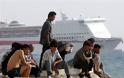48 λαθρομετανάστες σε σπασμένη βάρκα στην Σάμο