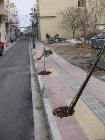 Βάνδαλοι ξαναεπιτέθηκαν στον Άγιο Νικόλαο - Φωτογραφία 2