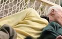 Το άδοξο τέλος ενός γεροντοέρωτα - 95χρονος Τρικαλινός «κλέφτηκε» με 60χρονη, αλλά...