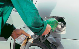 Καρτέλ στα καύσιμα εκτοξεύει τις τιμές της βενζίνης στα ύψη - Φωτογραφία 1