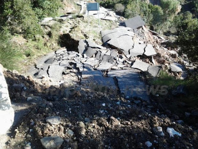Ναύπακτος: Κατέρρευσε κι άλλο σπίτι στο Καστράκι - Απαγορεύτηκε η πρόσβαση στον οικισμό - Φωτογραφία 6